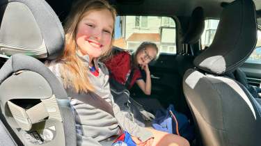 Dacia Duster Journey Hybrid fleetwatch